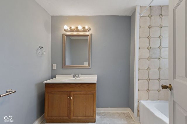 225 S 2nd Avenue, Beech Grove, IN 46107