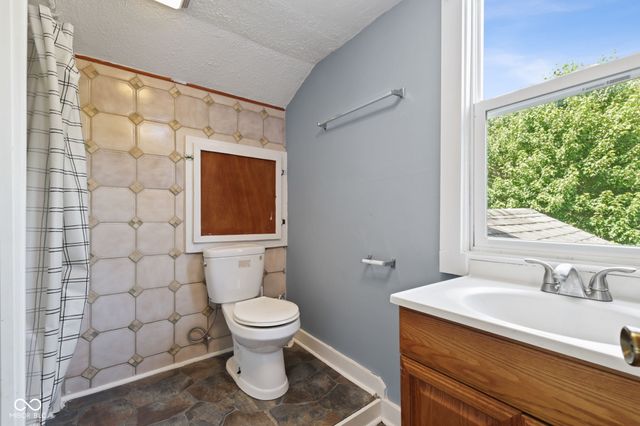 225 S 2nd Avenue, Beech Grove, IN 46107