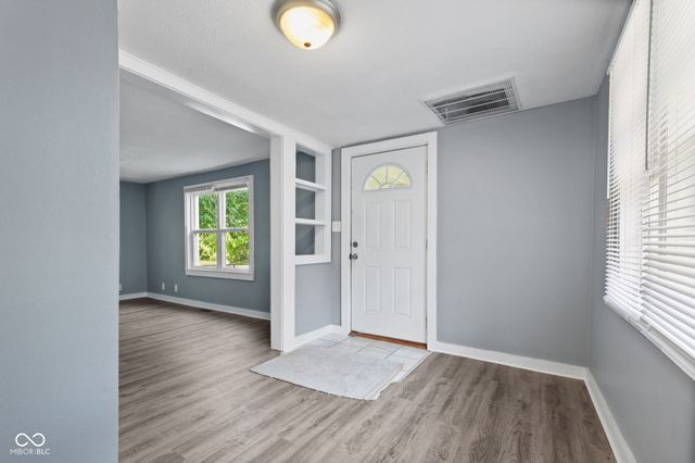 225 S 2nd Avenue, Beech Grove, IN 46107