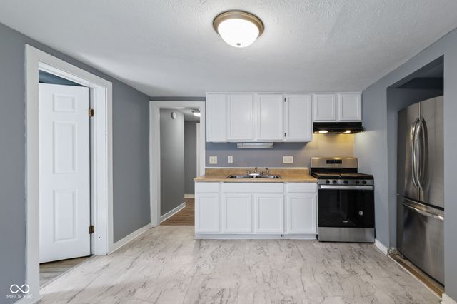 225 S 2nd Avenue, Beech Grove, IN 46107