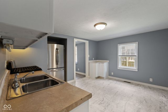225 S 2nd Avenue, Beech Grove, IN 46107