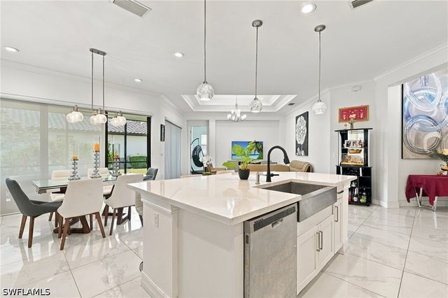 9201 Woodhurst DR, Naples, FL 34120