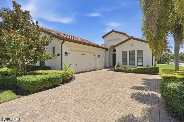 9201 Woodhurst DR, Naples, FL 34120