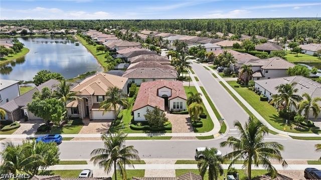 9201 Woodhurst DR, Naples, FL 34120