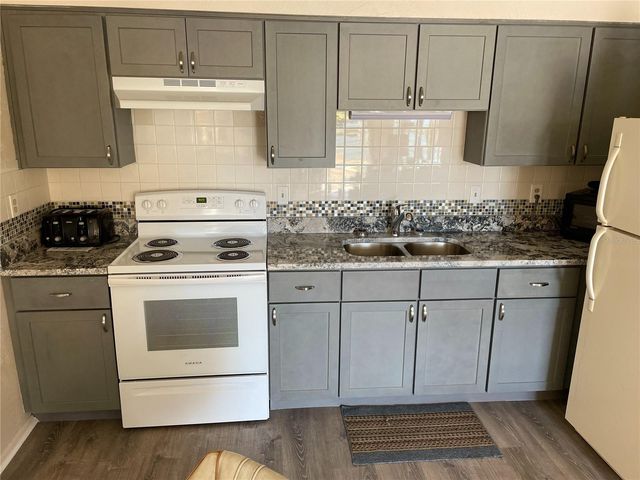4358 TAHITIAN GARDENS CIRCLE G, Holiday, FL 34691