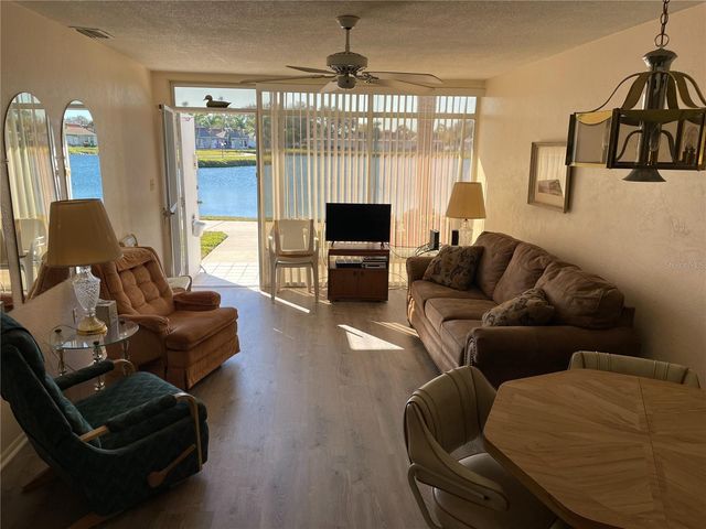 4358 TAHITIAN GARDENS CIRCLE G, Holiday, FL 34691
