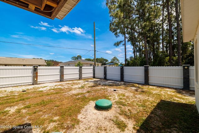 457 Tillman Avenue SW, Palm Bay, FL 32908