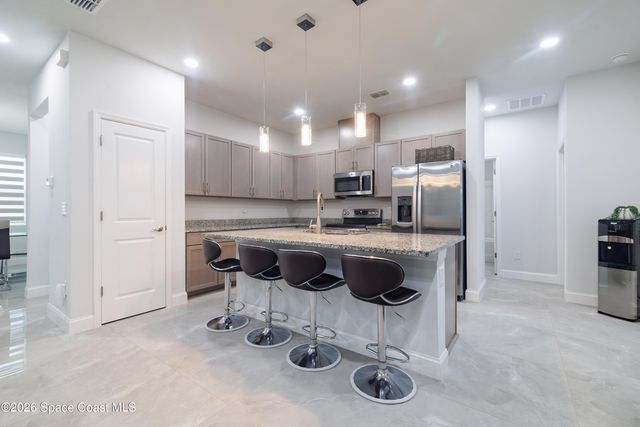 457 Tillman Avenue SW, Palm Bay, FL 32908