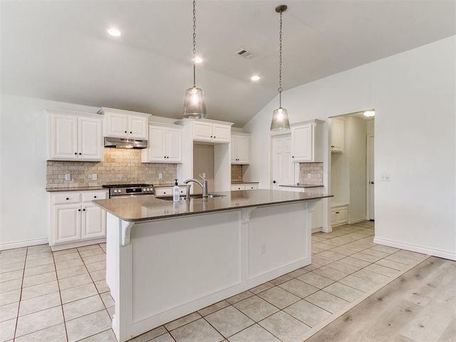 905 Ringwood Street, Norman, OK 73069