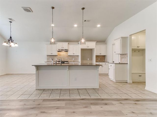 905 Ringwood Street, Norman, OK 73069