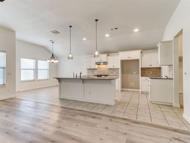 905 Ringwood Street, Norman, OK 73069