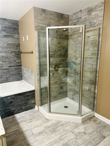 229 SE 141 st Road, Warrensburg, MO 64093