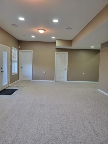 229 SE 141 st Road, Warrensburg, MO 64093