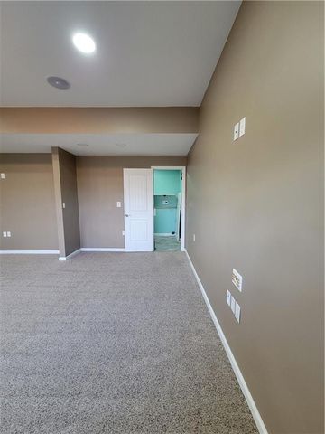 229 SE 141 st Road, Warrensburg, MO 64093