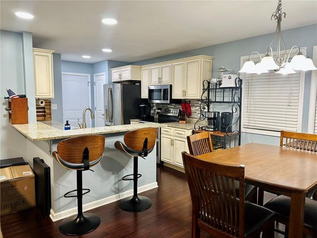 229 SE 141 st Road, Warrensburg, MO 64093