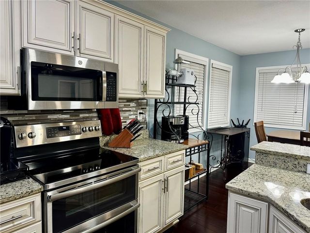 229 SE 141 st Road, Warrensburg, MO 64093