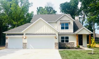 119 East Clayton Lane, Republic, MO 65738