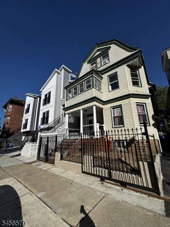 196 Amherst St, East Orange City, NJ 07018 — exterior
