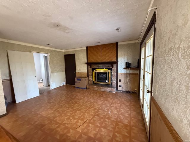 1418 W Clover Street, Jasper, IN 47546