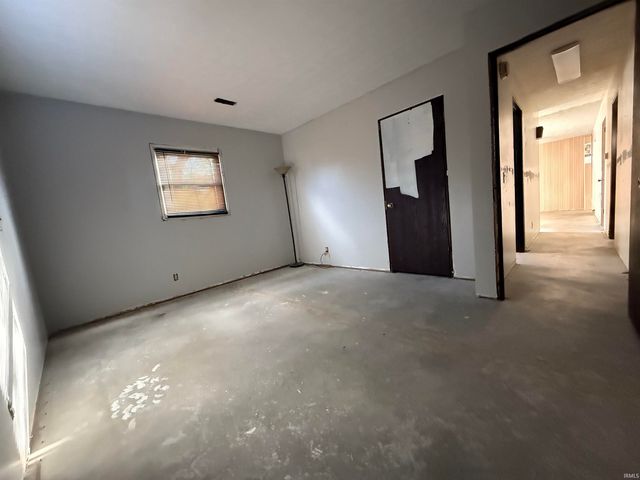 1418 W Clover Street, Jasper, IN 47546