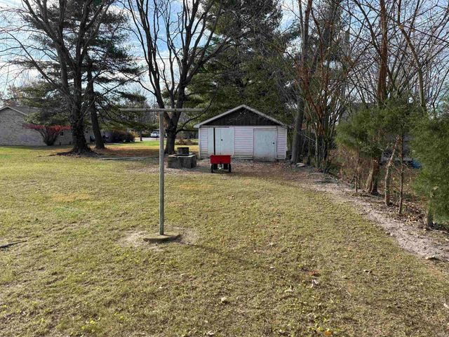 1418 W Clover Street, Jasper, IN 47546