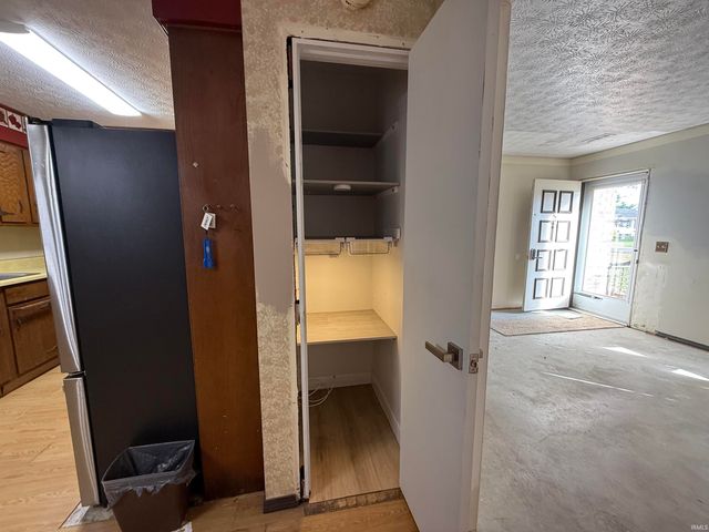 1418 W Clover Street, Jasper, IN 47546