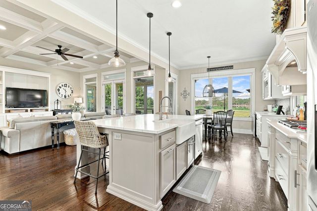 402 Vanderbilt Parkway, Newnan, GA 30265
