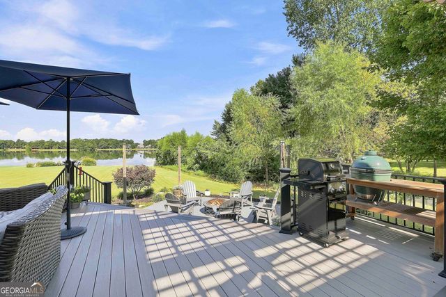 402 Vanderbilt Parkway, Newnan, GA 30265