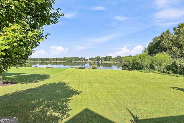 402 Vanderbilt Parkway, Newnan, GA 30265