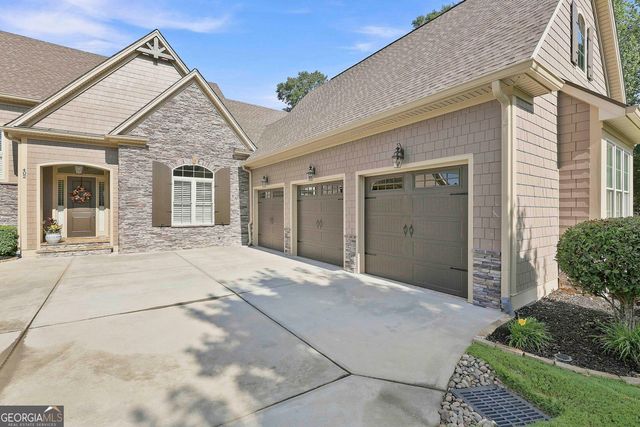 402 Vanderbilt Parkway, Newnan, GA 30265