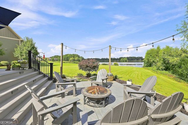 402 Vanderbilt Parkway, Newnan, GA 30265