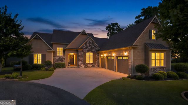402 Vanderbilt Parkway, Newnan, GA 30265