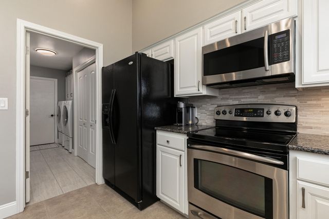 2555 W Sexton Drive, Springfield, MO 65810