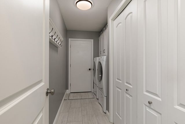 2555 W Sexton Drive, Springfield, MO 65810