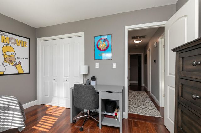 2555 W Sexton Drive, Springfield, MO 65810