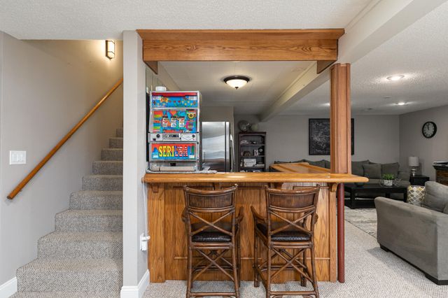 2555 W Sexton Drive, Springfield, MO 65810