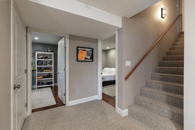 2555 W Sexton Drive, Springfield, MO 65810