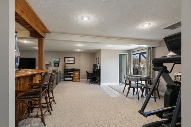 2555 W Sexton Drive, Springfield, MO 65810