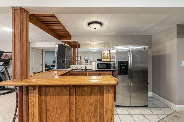 2555 W Sexton Drive, Springfield, MO 65810