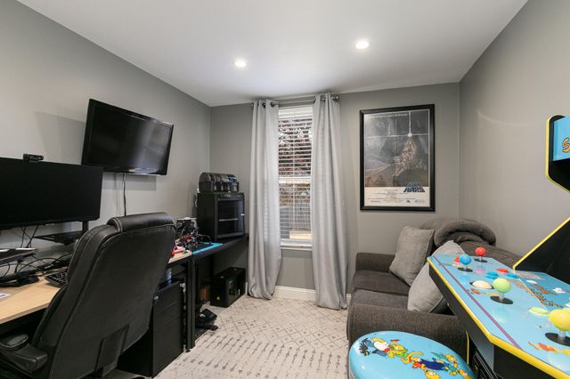 2555 W Sexton Drive, Springfield, MO 65810