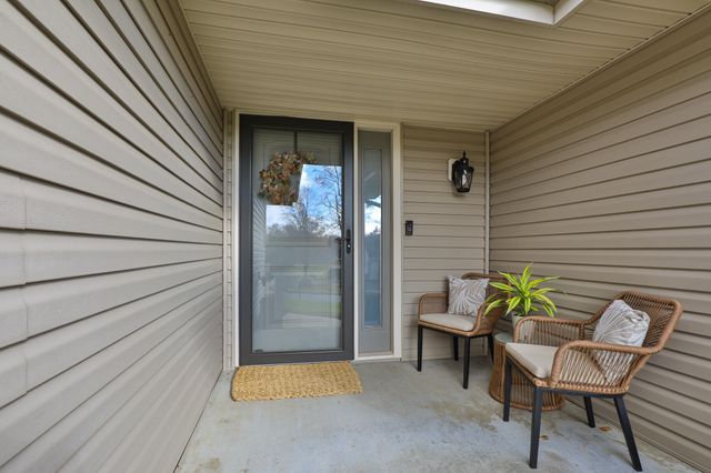 2555 W Sexton Drive, Springfield, MO 65810