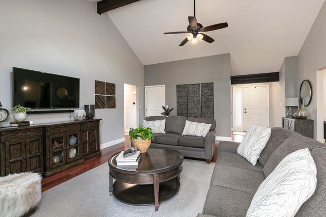 2555 W Sexton Drive, Springfield, MO 65810