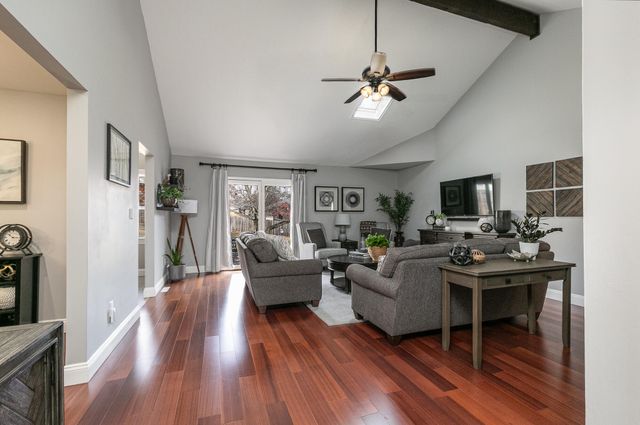 2555 W Sexton Drive, Springfield, MO 65810