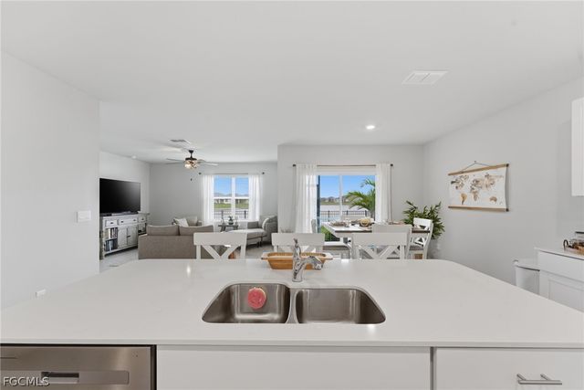 20337 Camino Torcido LOOP, North Fort Myers, FL 33917