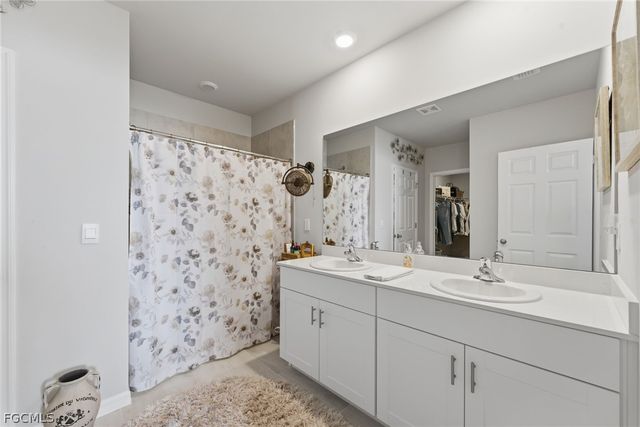 20337 Camino Torcido LOOP, North Fort Myers, FL 33917