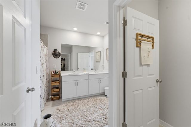 20337 Camino Torcido LOOP, North Fort Myers, FL 33917