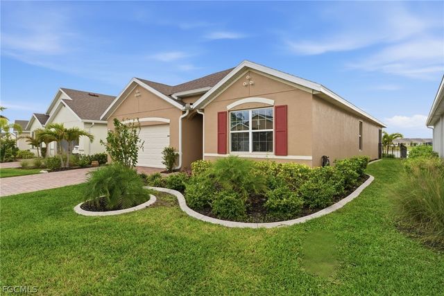 20337 Camino Torcido LOOP, North Fort Myers, FL 33917