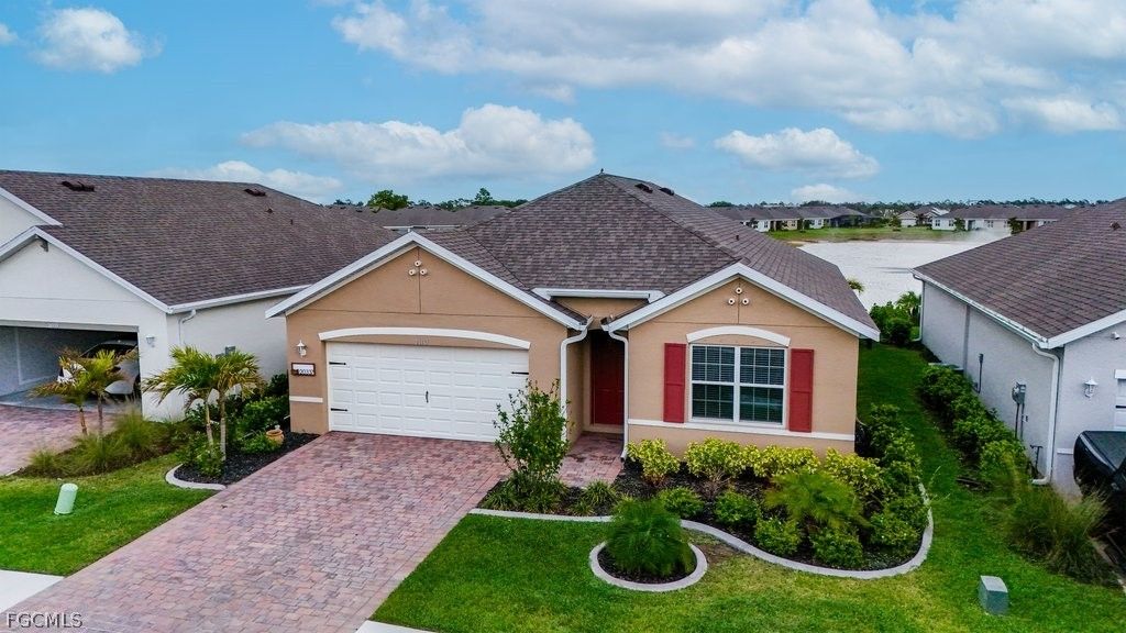 20337 Camino Torcido LOOP, North Fort Myers, FL 33917