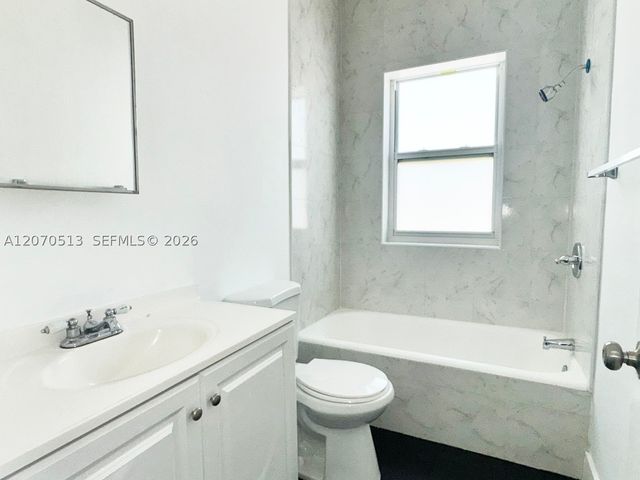 1631 NW 3 St 5, Miami, FL 33125