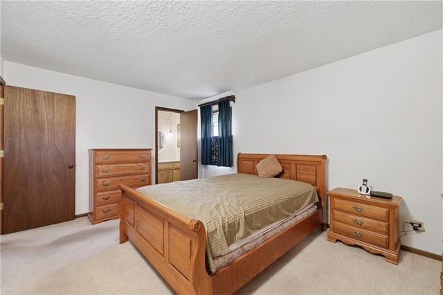 908 NW 10th Street, Blue Springs, MO 64015